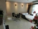 Luxury 1 bedroom apartment + living room
